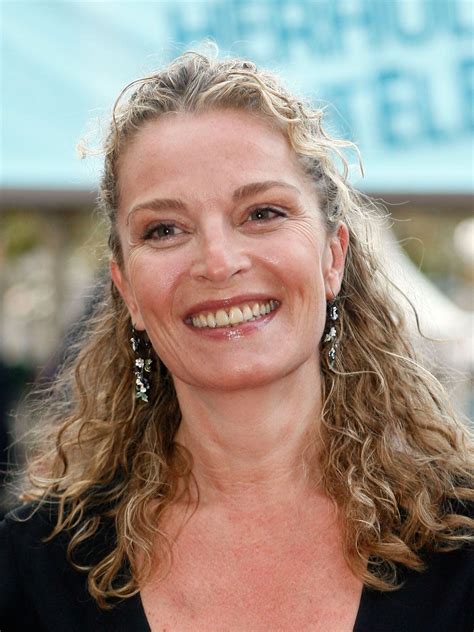 Isabelle Renauld #12