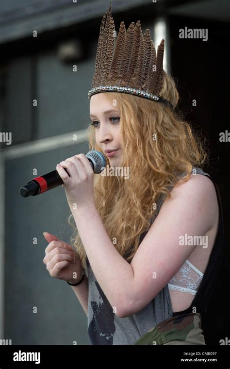 Janet Devlin