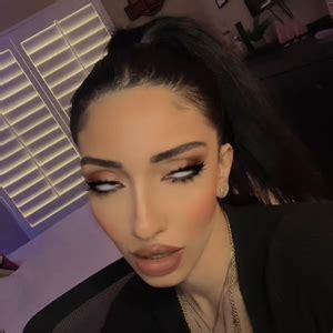 JennKittyMeow