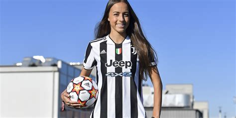 Julia Grosso #12