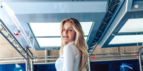 Julia Haller #12