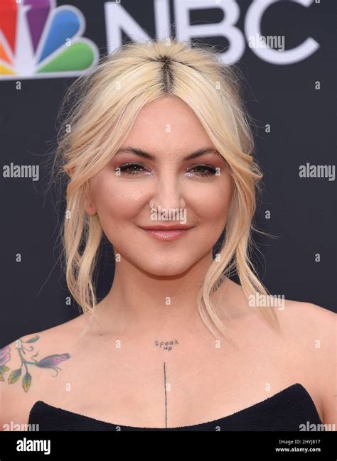 Julia Michaels