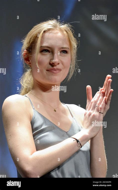 Julia Roy