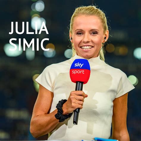 Julia Simic #1