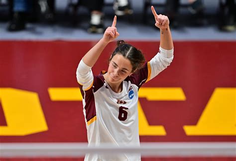 Kate Thibault #12