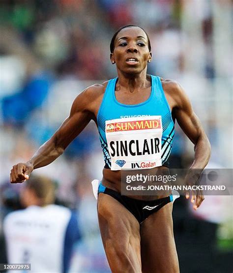 Kenia Sinclair #15