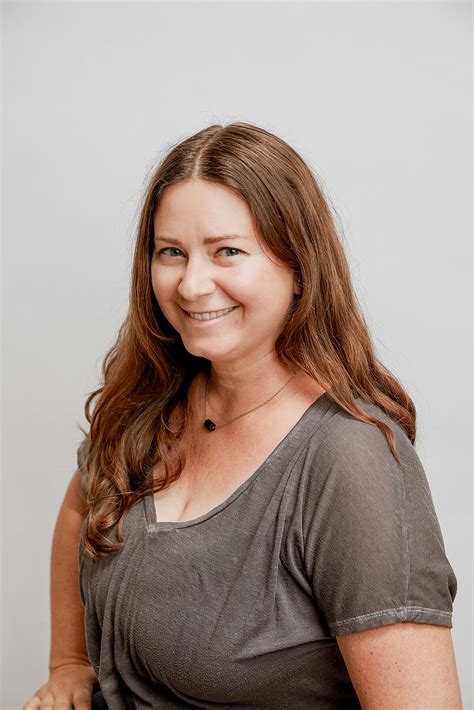 Laura Schultz #9