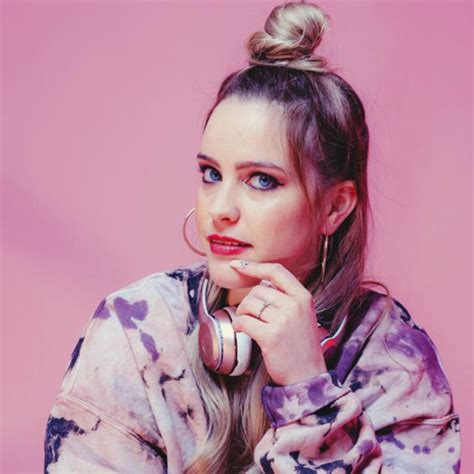 Lia Scott