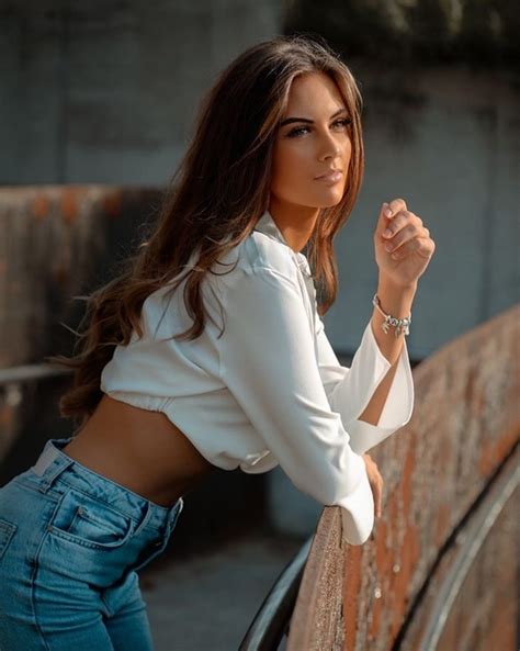Lisa Moerman #14