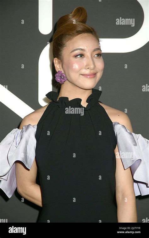 Luna (singer)