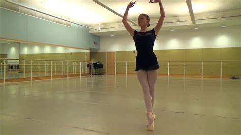 Mackenzie Davis (Dancer)