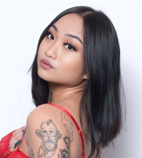 NaiySoGlam