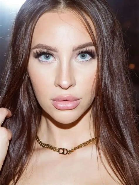 Melissa Stratton #12