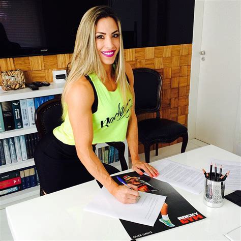 Michelly Crisfepe #16