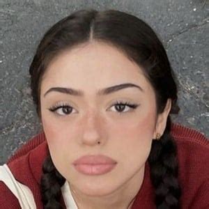Nailea Devora