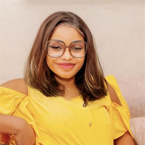 Nancy Vee
