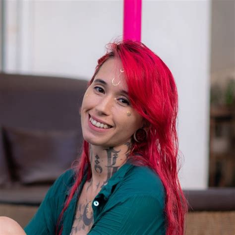 Nora Redmain #12