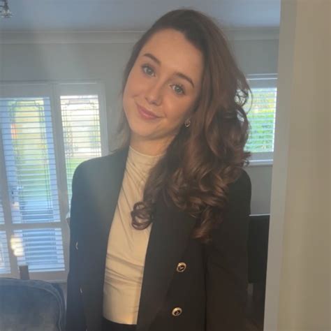 Olivia Farrell #12