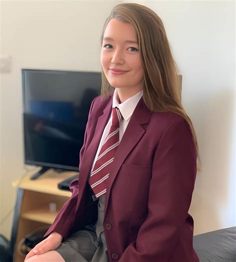 Olivia Keane #12