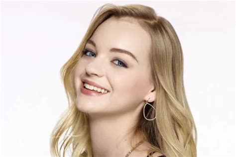 Elena Romanova (singer)
