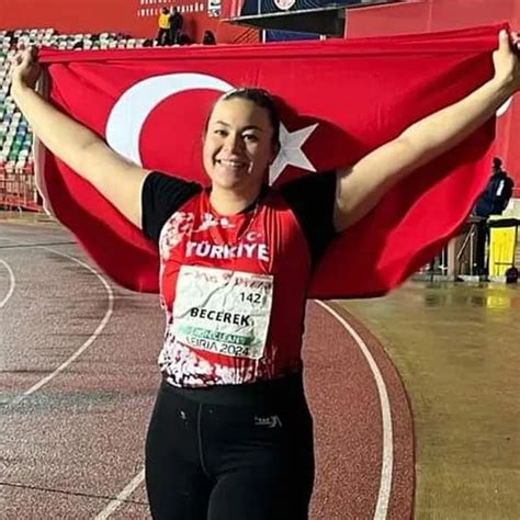 Ozlem Becerek #12