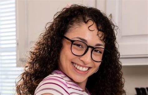 Megan Abshire