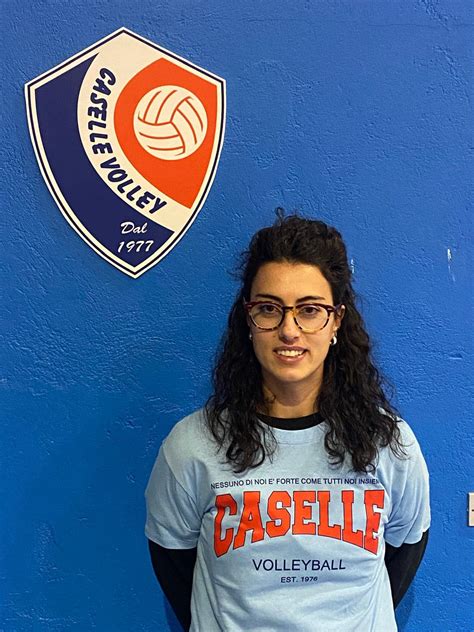 Rossana Zauri #12