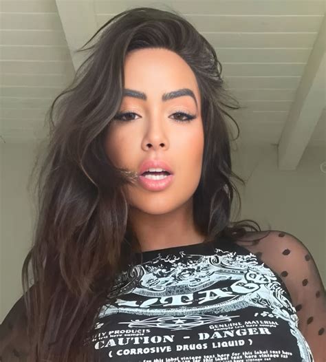 Eve J Marie