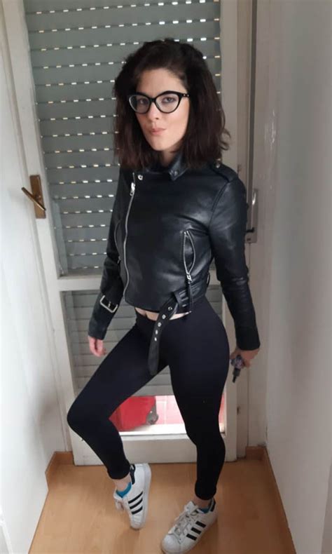 Sara Bell #12