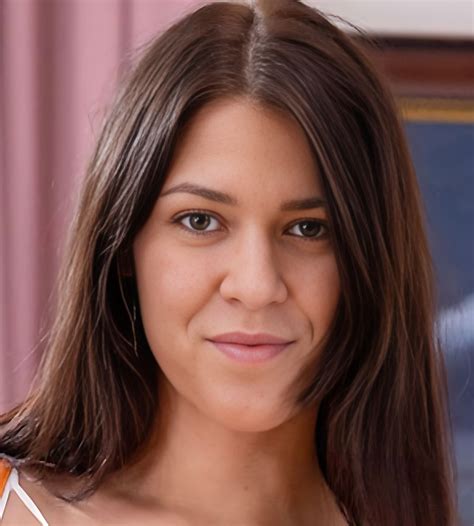 Sarah Simons