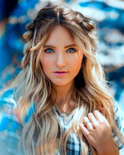Savannah LaBrant