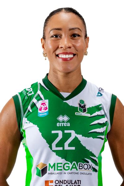 Simone Lee #8