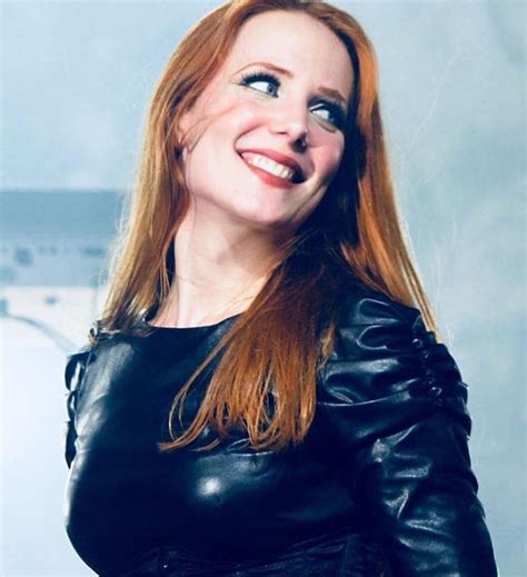 Simone Simons