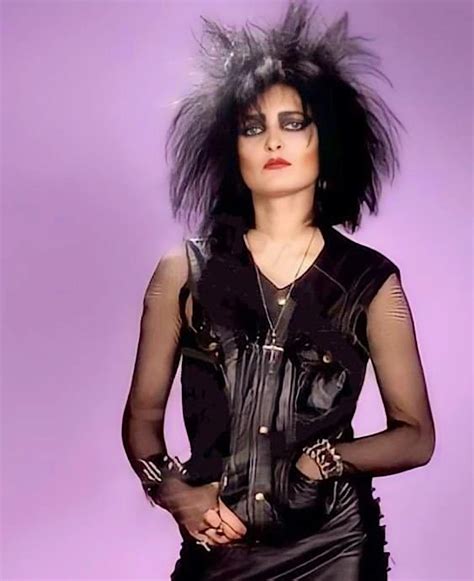Siouxsie Q.
