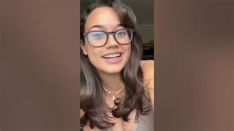 sofia gomez tits