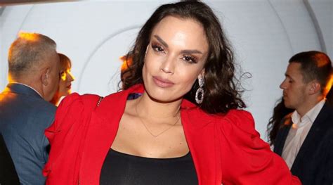 Carole (40Something)