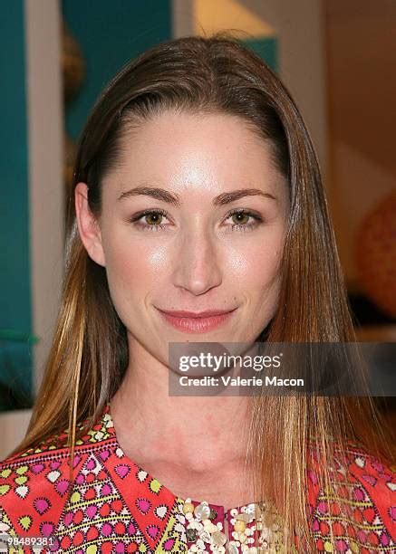 Tara Stiles #12