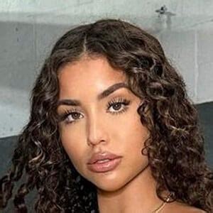 Thalia Matos #12