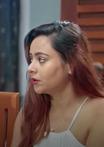 mikey madison height