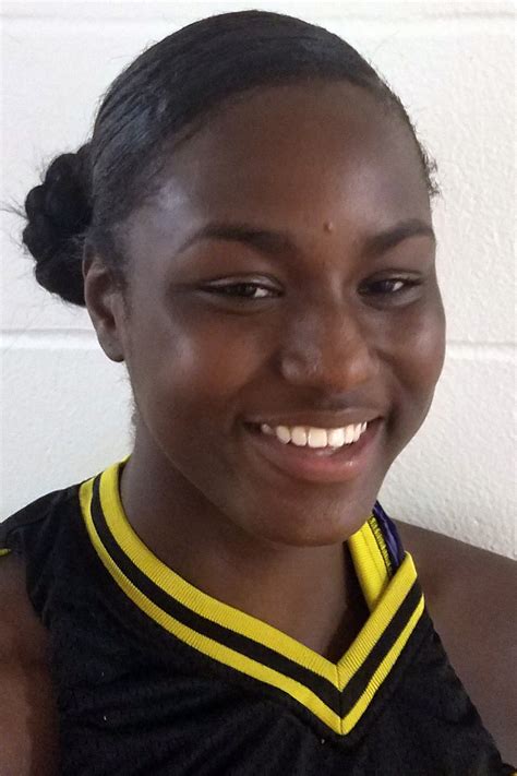 Tyia Singleton #17