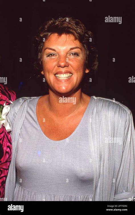 Eva Devore