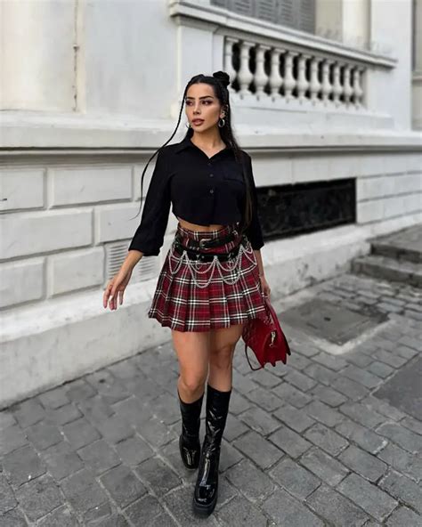 Vai Monroe #12