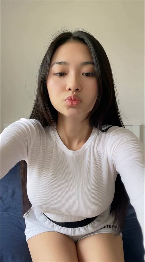 Vanessa Skye
