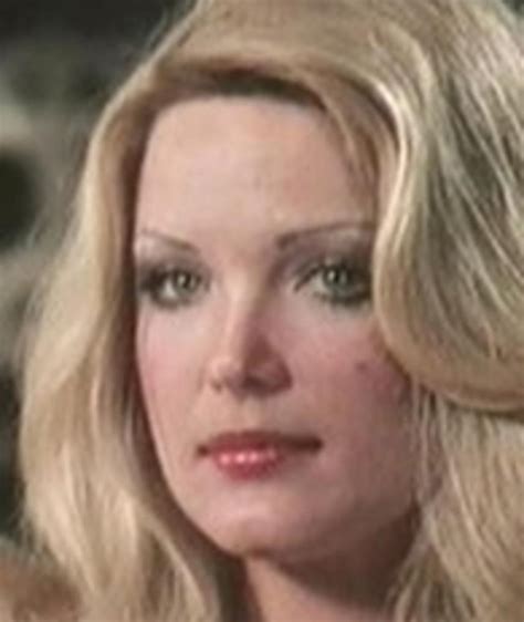 Ophélie Winter