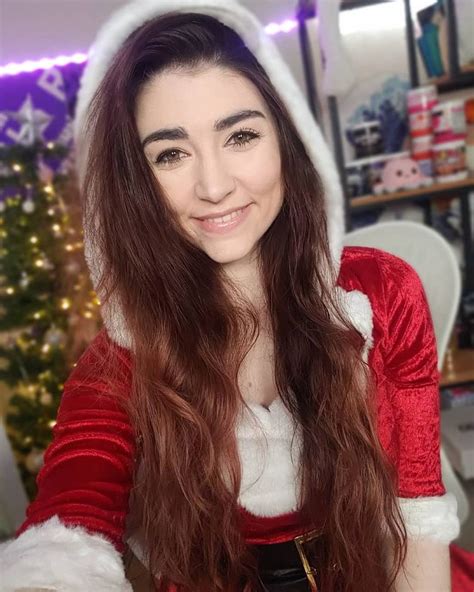 Angela Winter