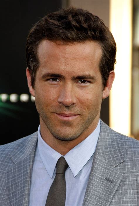 photos of ryan reynolds