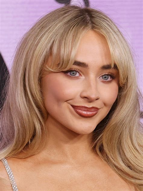 photos of sabrina carpenter