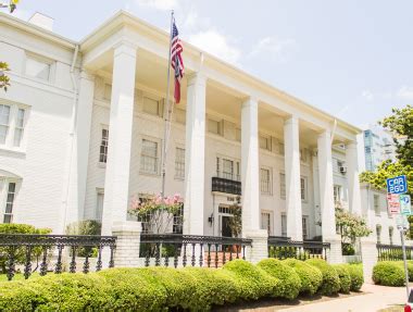 pi phi ut austin