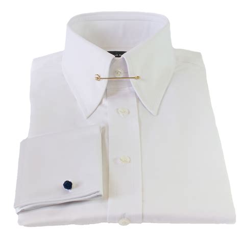 pin in shirt collar