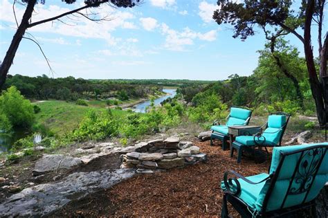 places to stay in wimberley tx